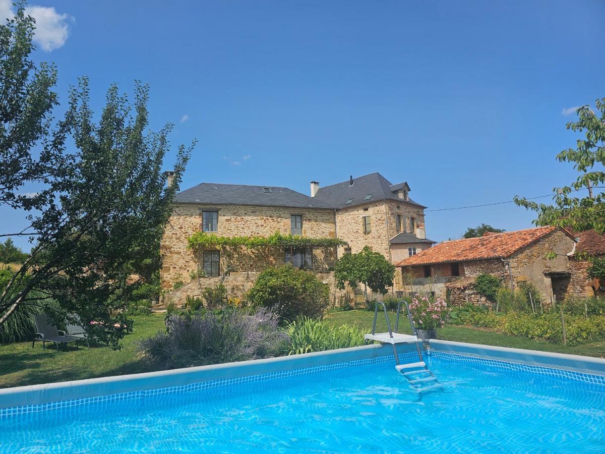 Les Peyronnies Villa Figeac Exterior photo
